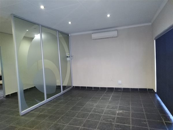 68.1  m² Commercial space