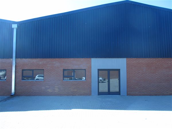1740  m² Industrial space in Roodepoort Central