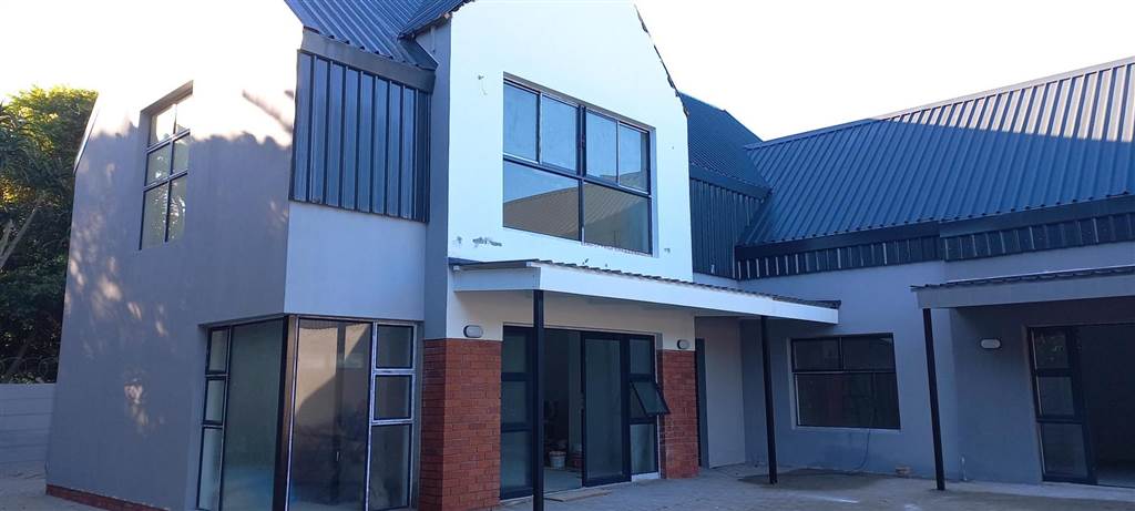 92  m² Commercial space in Walmer photo number 8