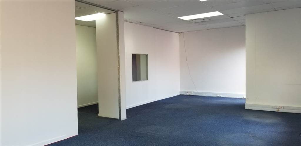 120  m² Commercial space in Tableview photo number 11
