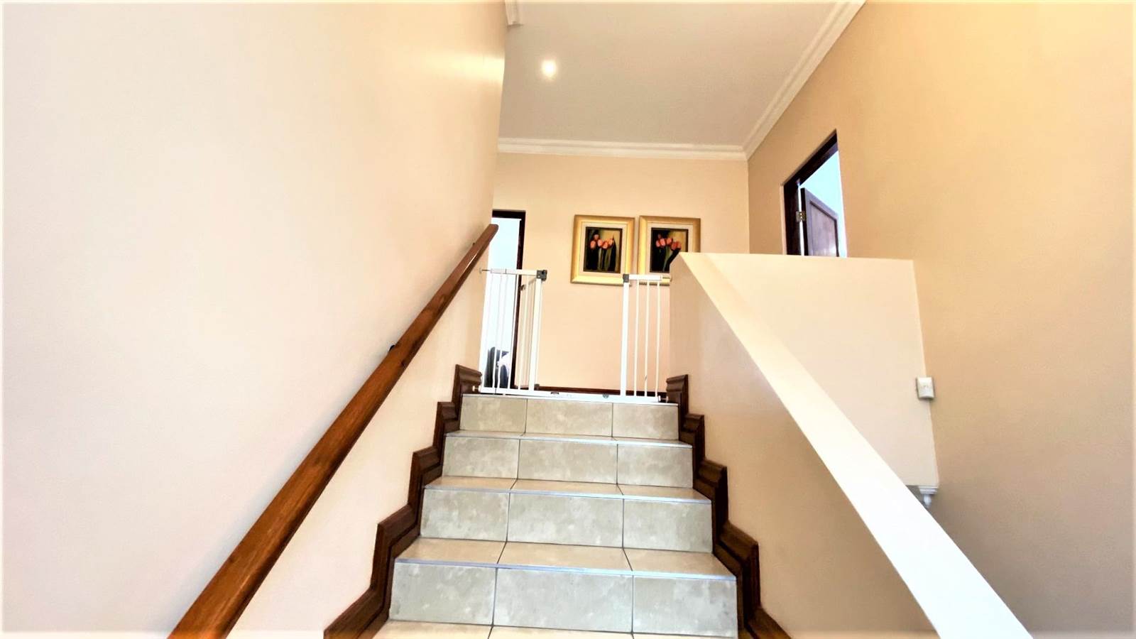 4 Bed House in Bryanston West photo number 19