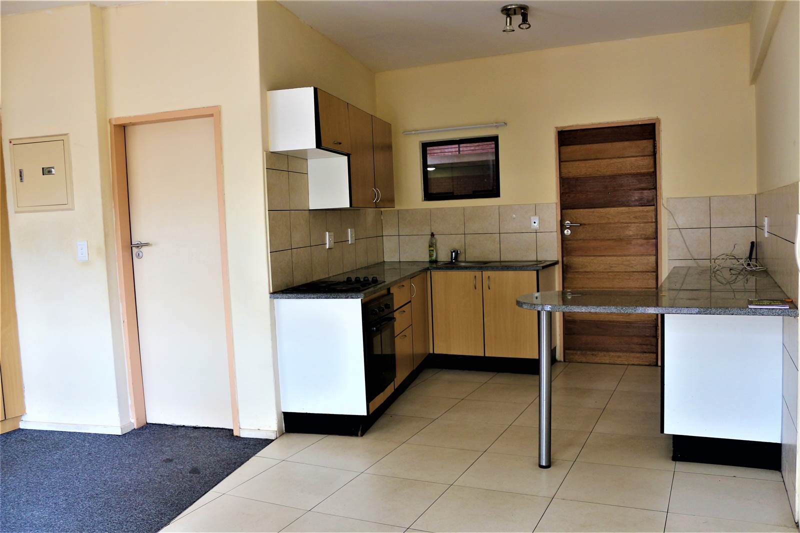 Studio Apartment in Braamfontein photo number 2