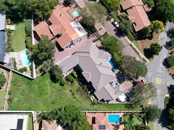 971 m² Land available in Groenkloof