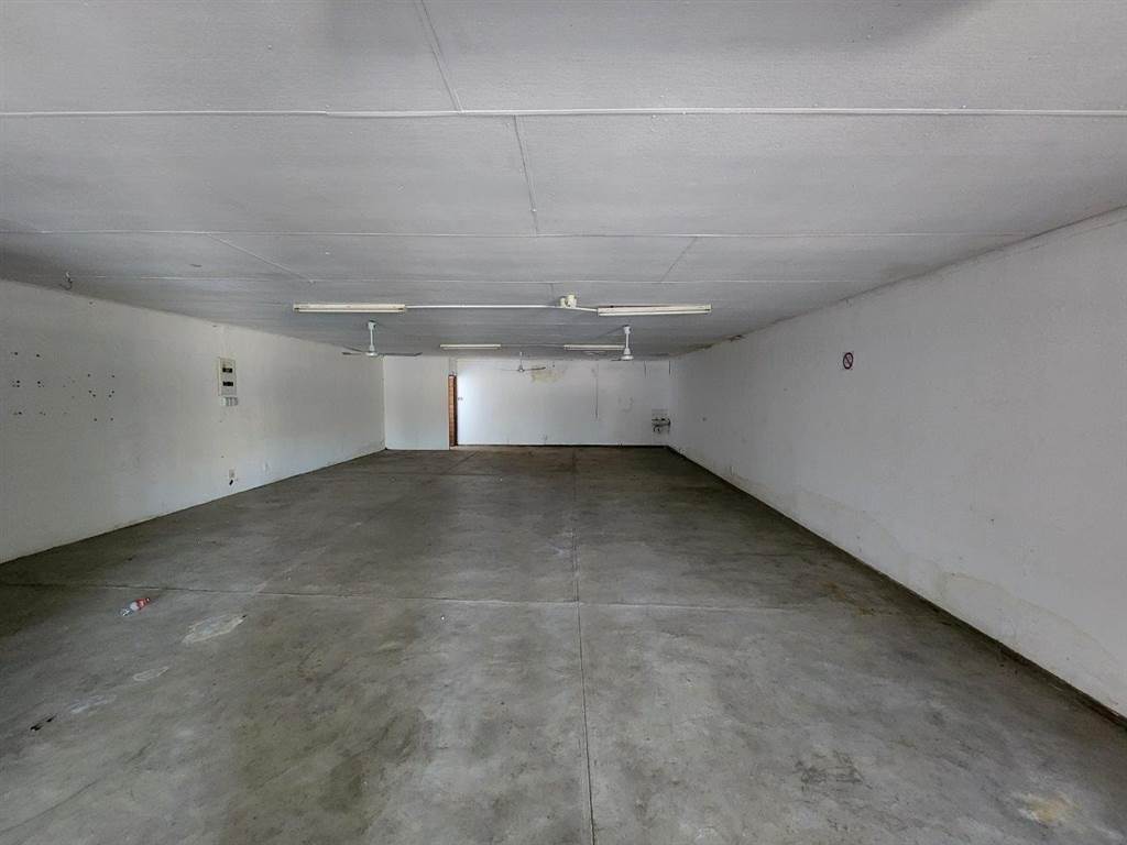 104  m² Commercial space in Hoedspruit photo number 8