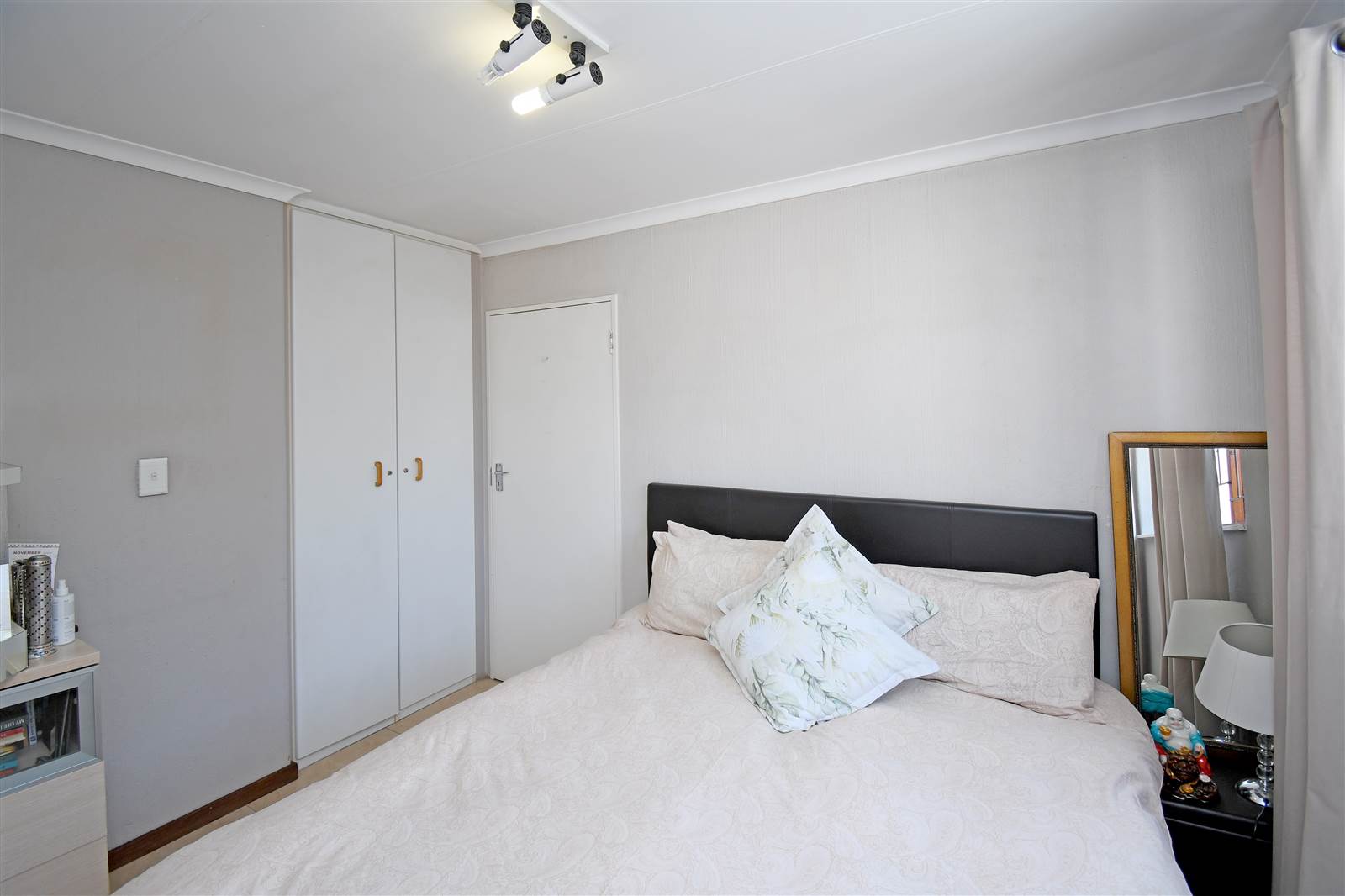 3 Bed Apartment in Sunninghill photo number 17