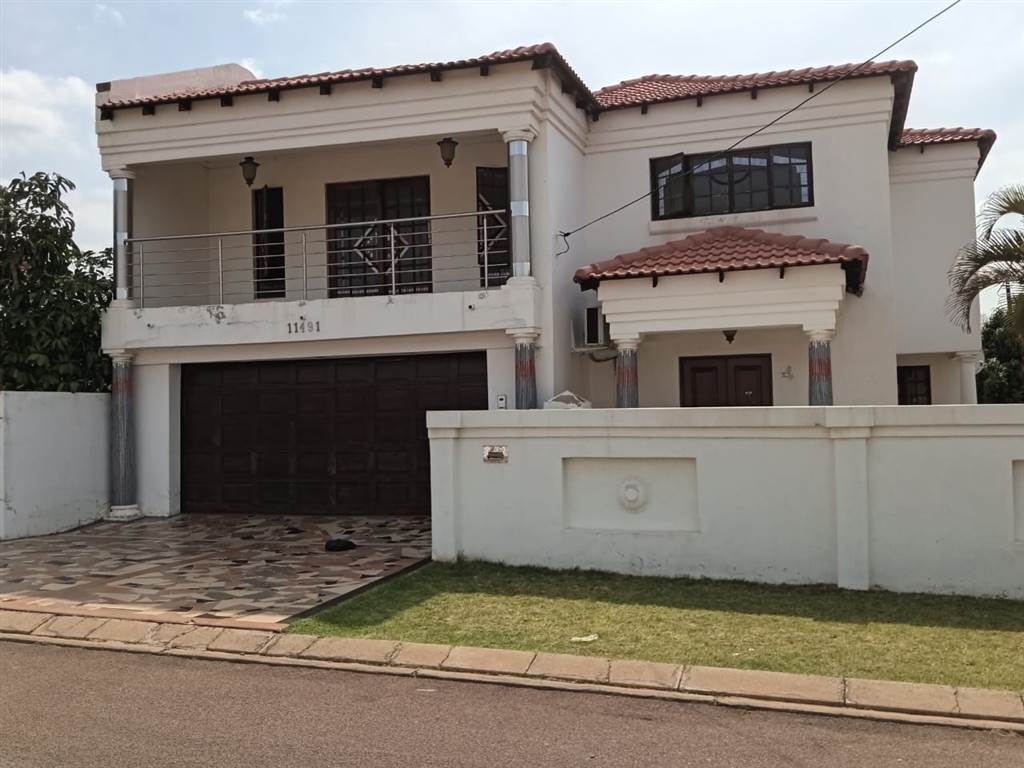 5 Bed House in Soshanguve photo number 1