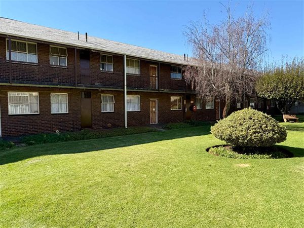 2 Bedroom Townhouse 2 Bedroom Townhouse