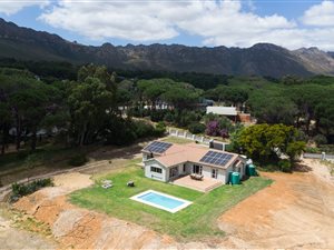 House in Sir Lowrys Pass