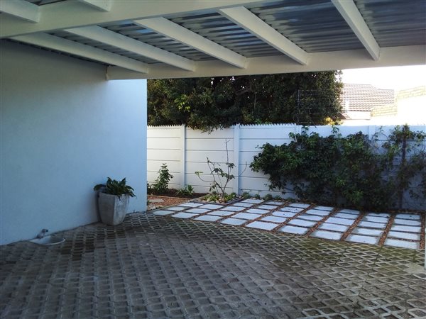 1 Bedroom Flat 1 Bedroom Flat