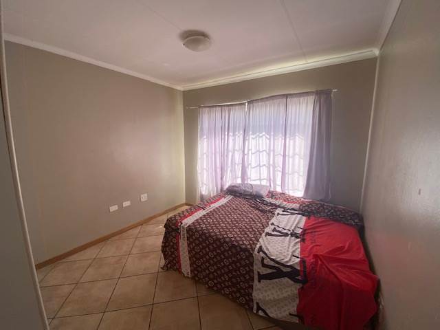 2 Bed Apartment in Northgate photo number 9