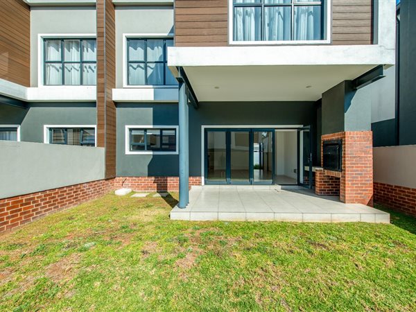 4 Bedroom Townhouse 4 Bedroom Townhouse
