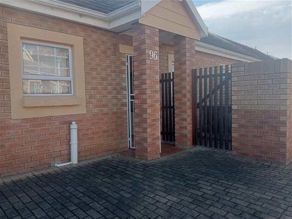 2 Bedroom Townhouse 2 Bedroom Townhouse