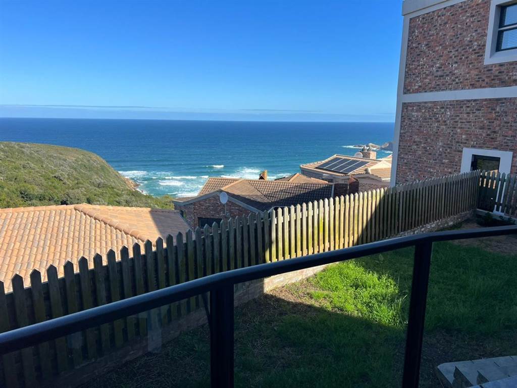 3 Bed House in Herolds Bay photo number 13
