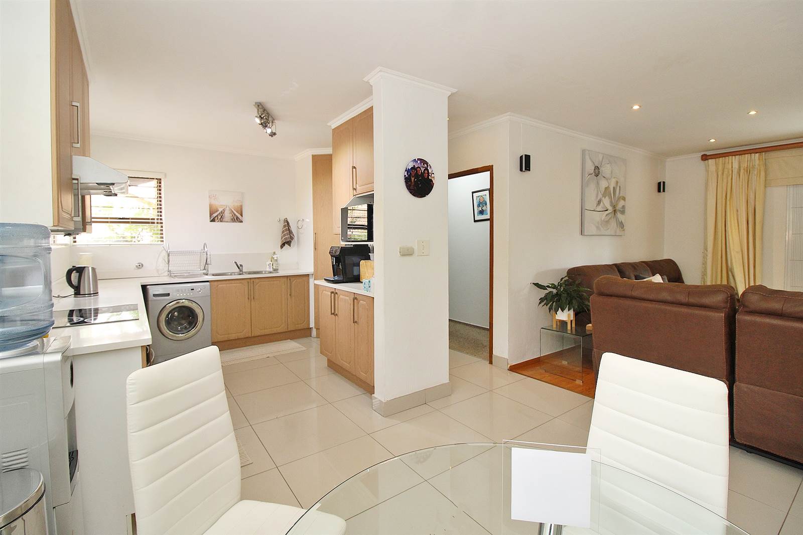 2 Bed Cluster in Bedfordview photo number 9