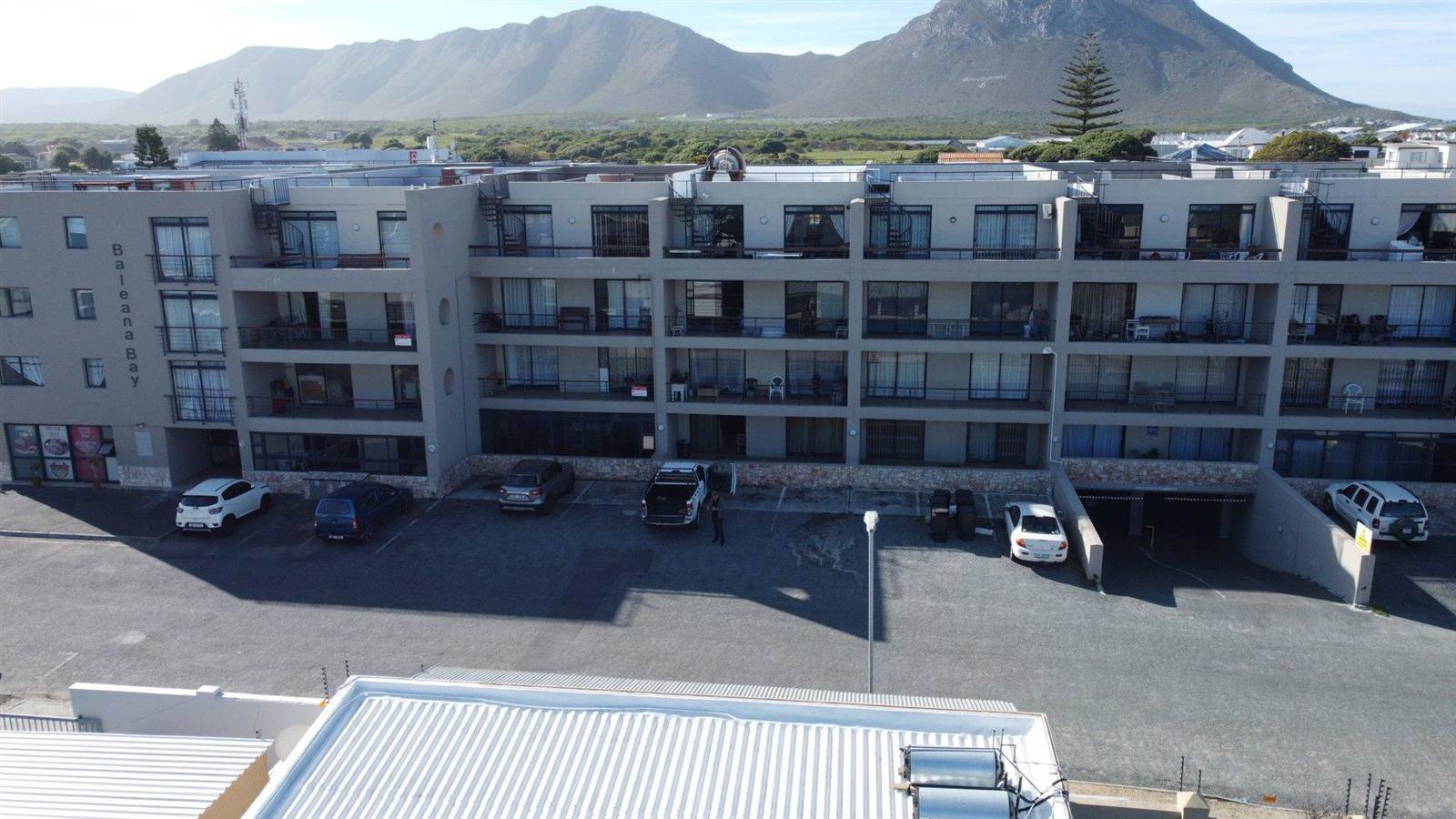 2 Bed Apartment in Gansbaai and surrounds photo number 1