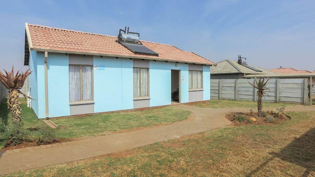 3 Bed House in Johannesburg Central photo number 1