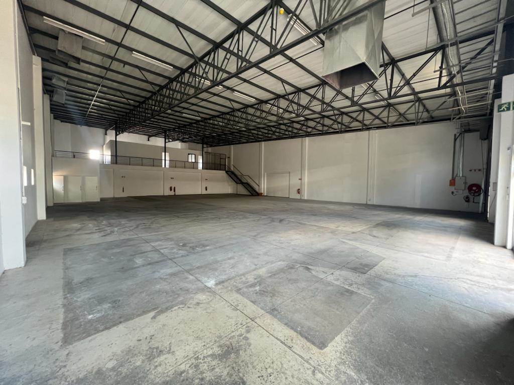 664  m² Industrial space in Honeydew photo number 2