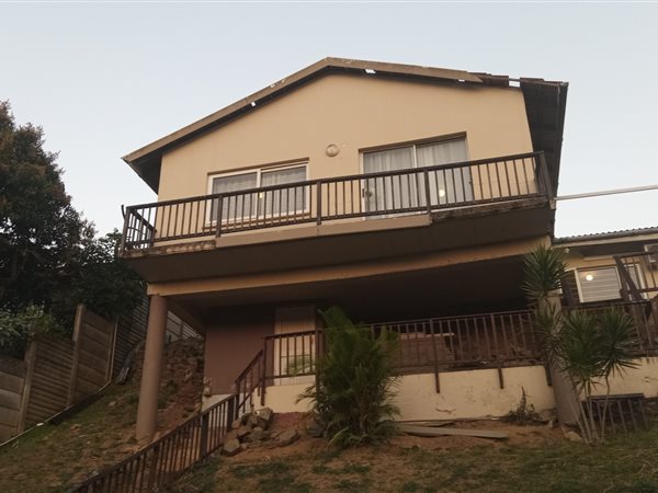 4 Bedroom House 4 Bedroom House
