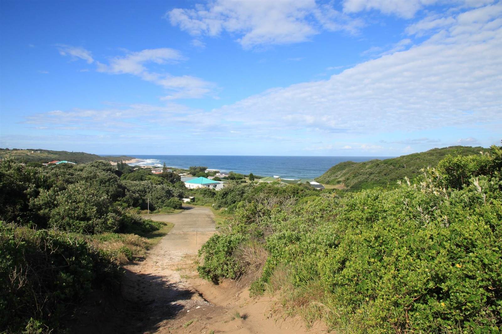 5.6 ha Land available in Kaysers Beach photo number 10