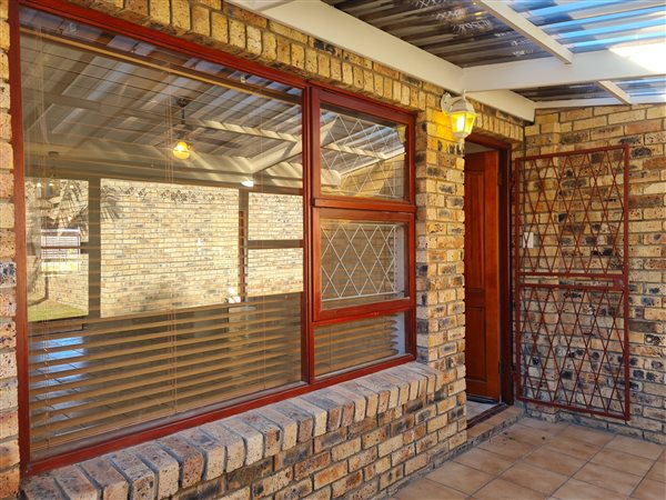 2 Bedroom Townhouse 2 Bedroom Townhouse