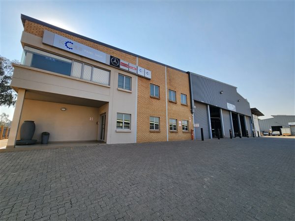 1 710  m² Industrial space