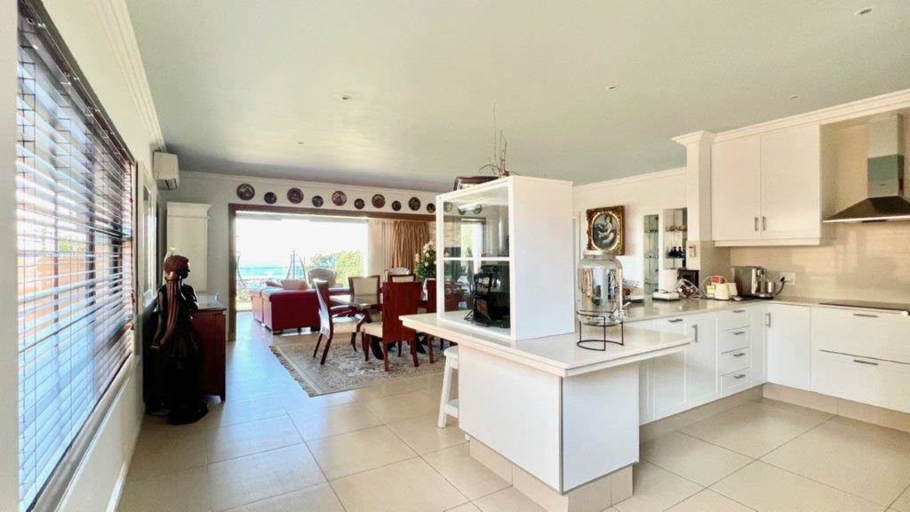 3 Bed Apartment in Shelly Beach photo number 27