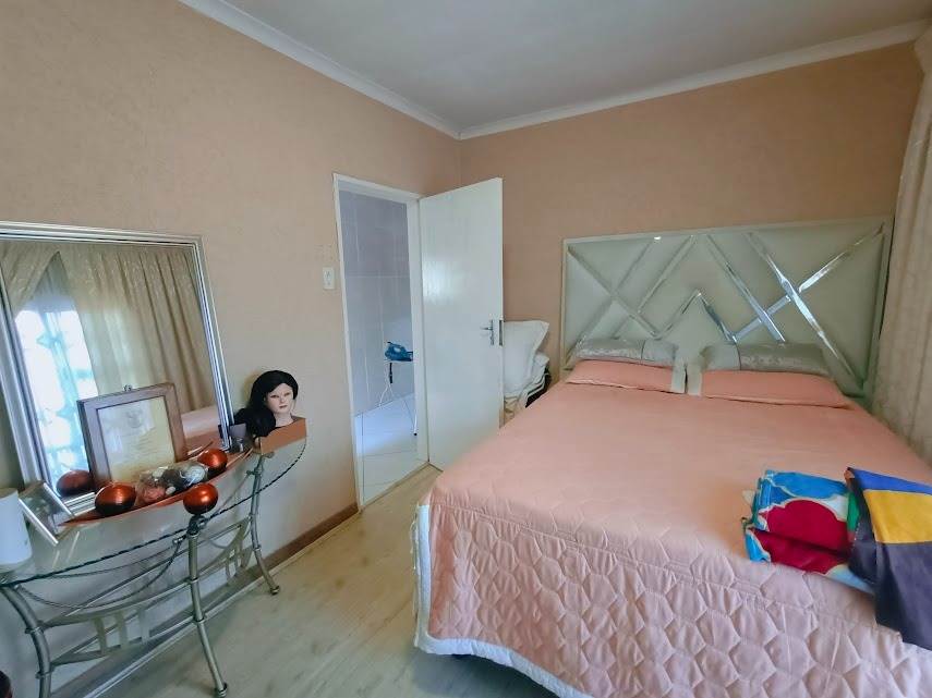 2 Bed House in Mabopane photo number 15