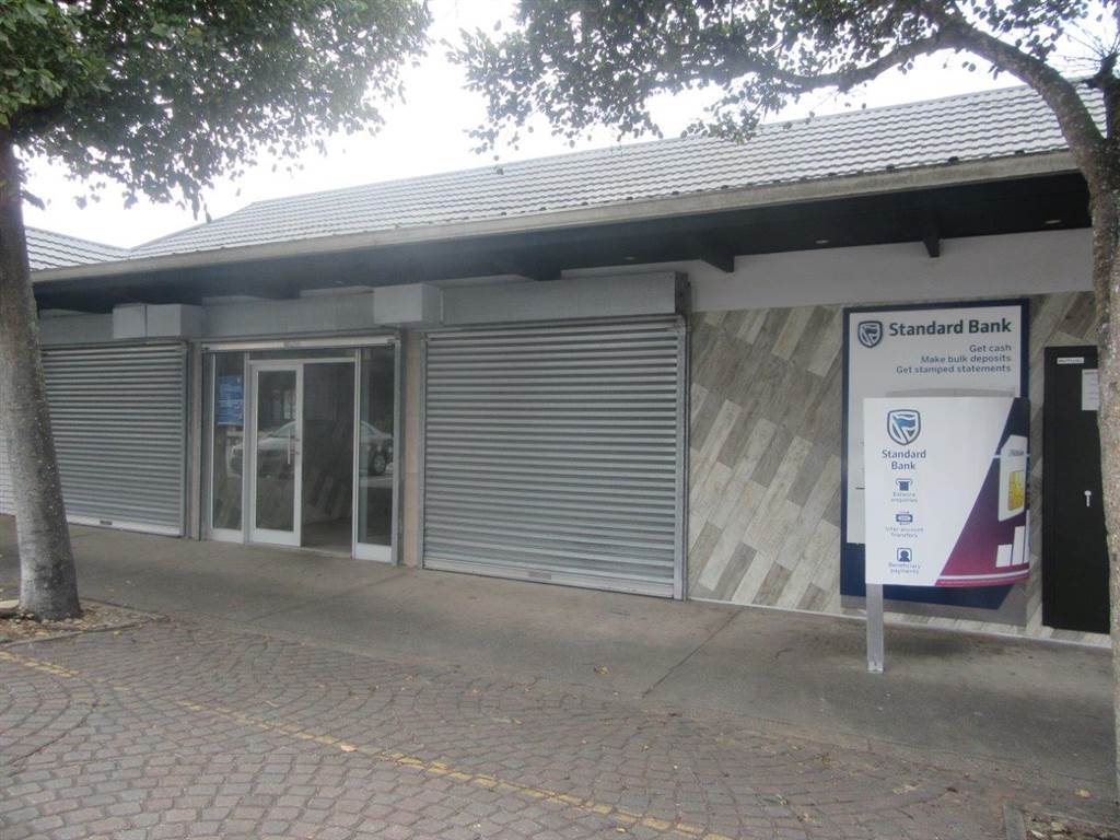 350  m² Commercial space in Richmond Hill photo number 18