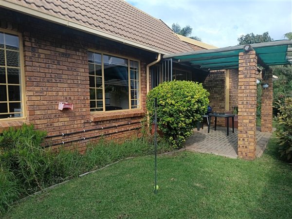 2 Bedroom Townhouse 2 Bedroom Townhouse