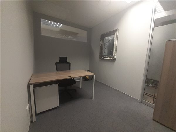 22  m² Office Space in Die Hoewes