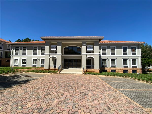 391  m² Commercial space in Woodmead