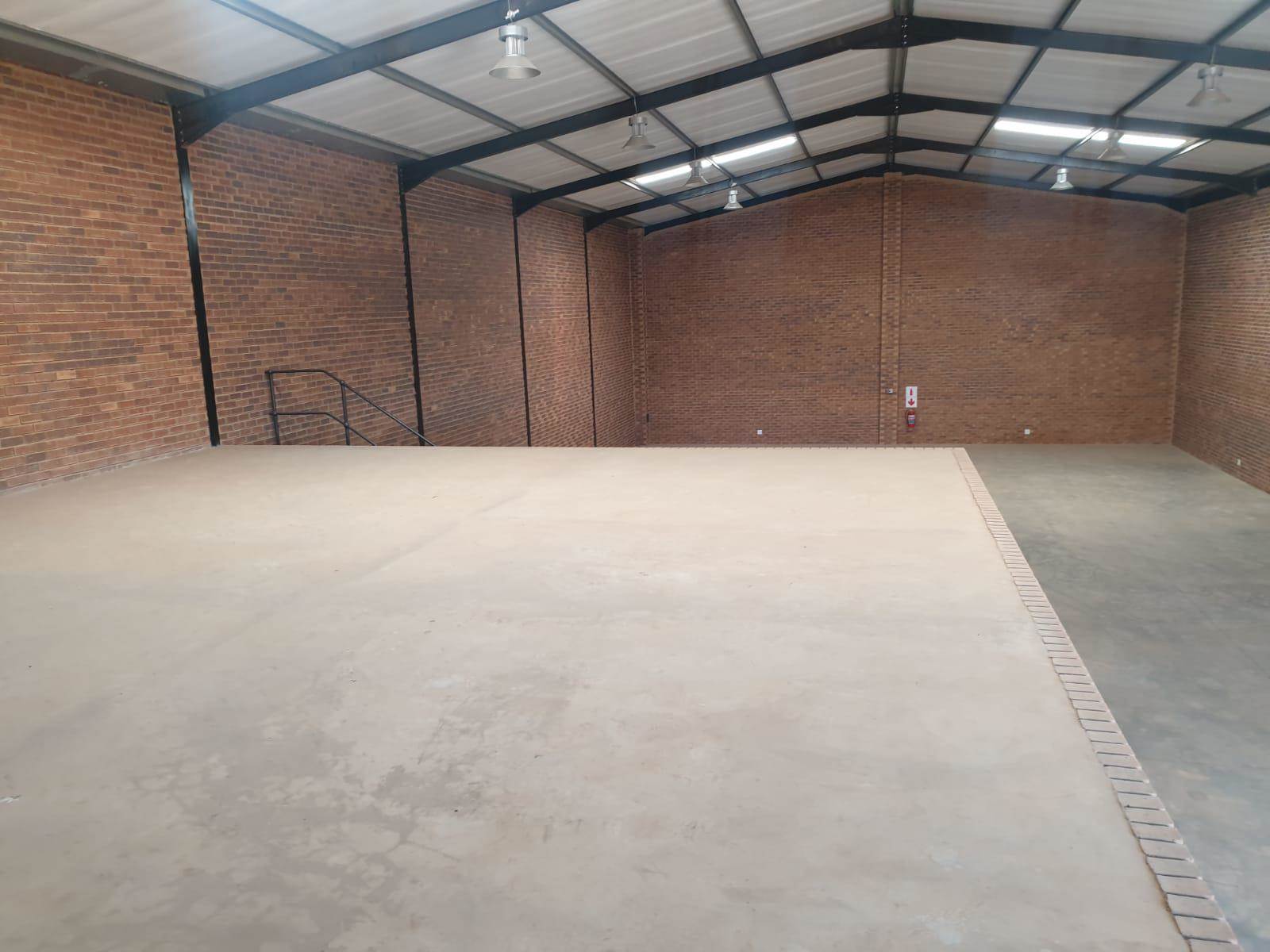 530  m² Industrial space in Pomona photo number 11