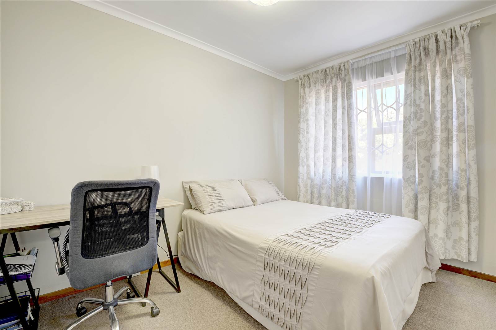 3 Bed Townhouse in Humewood photo number 16