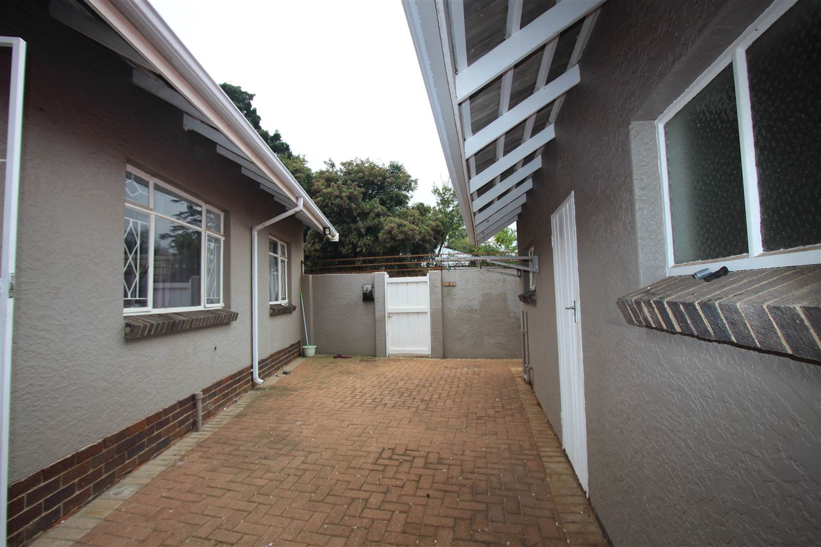4 Bed House in Edenvale photo number 16