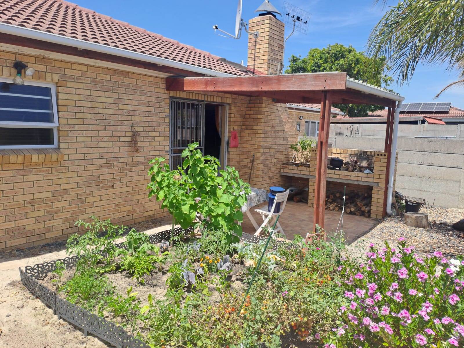 3 Bed House in Brackenfell Central photo number 11