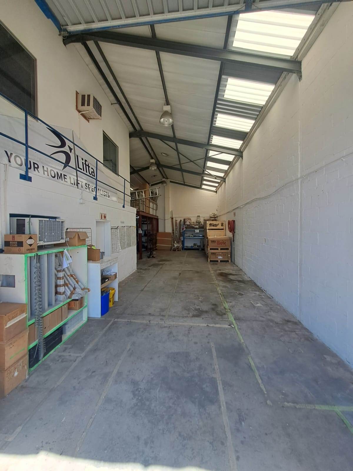 180  m² Industrial space in Montague Gardens photo number 12