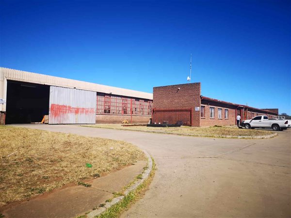 2 203  m² Industrial space