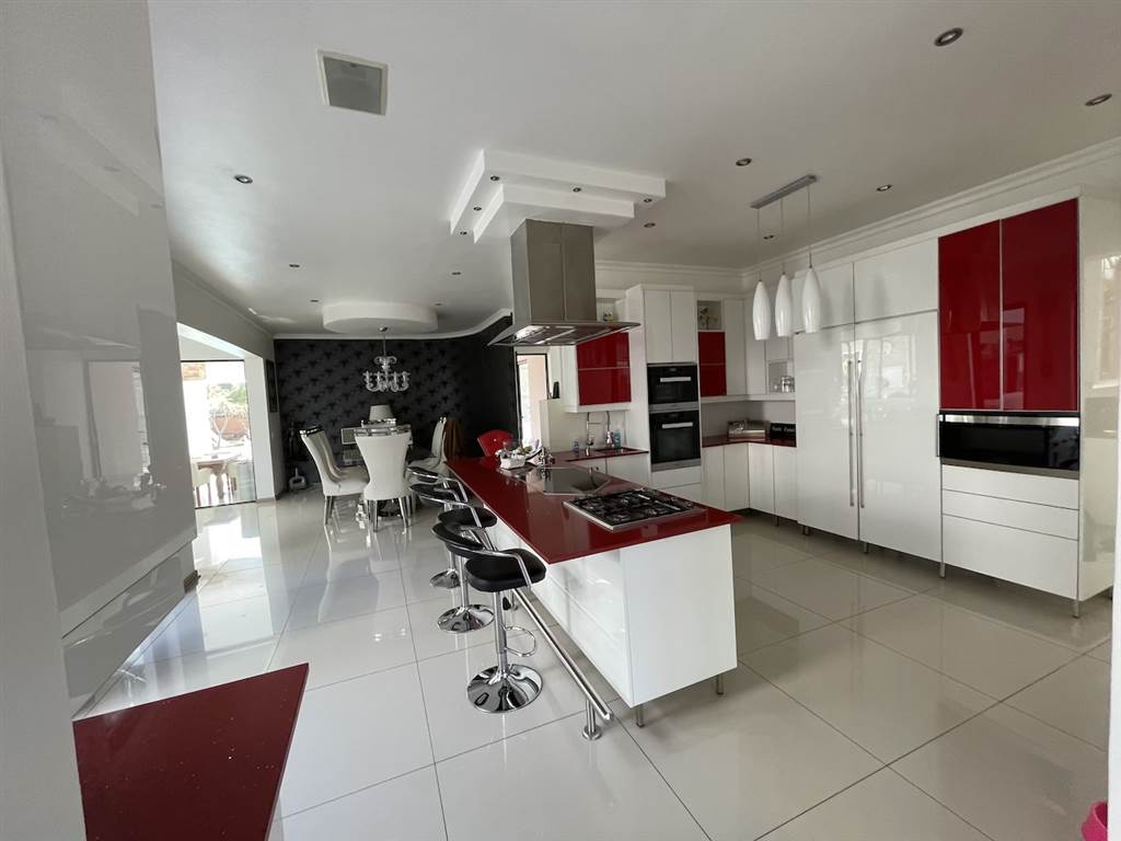 6 Bed House in Seasons Lifestyle Estate photo number 22