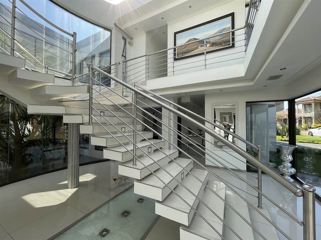 6 Bed House in Seasons Lifestyle Estate photo number 4