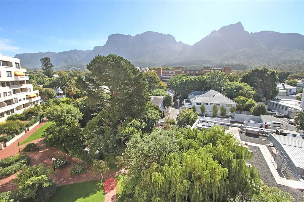 2 Bed Apartment in Newlands photo number 17