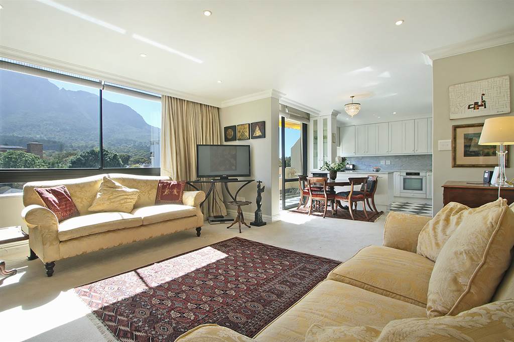 2 Bed Apartment in Newlands photo number 5