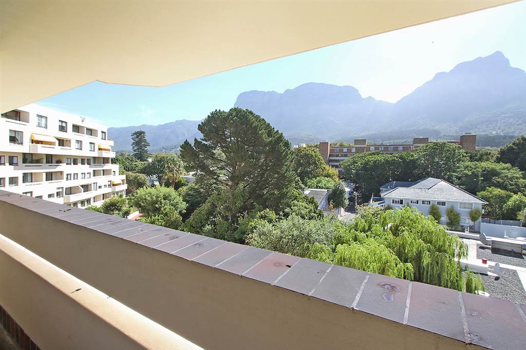 2 Bed Apartment in Newlands photo number 28