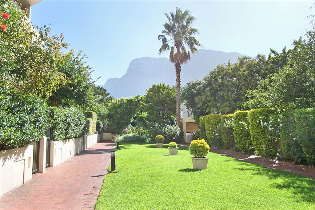 2 Bed Apartment in Newlands photo number 30