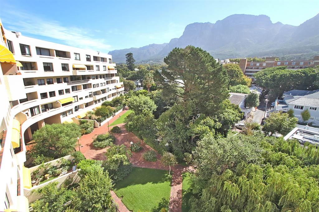 2 Bed Apartment in Newlands photo number 18