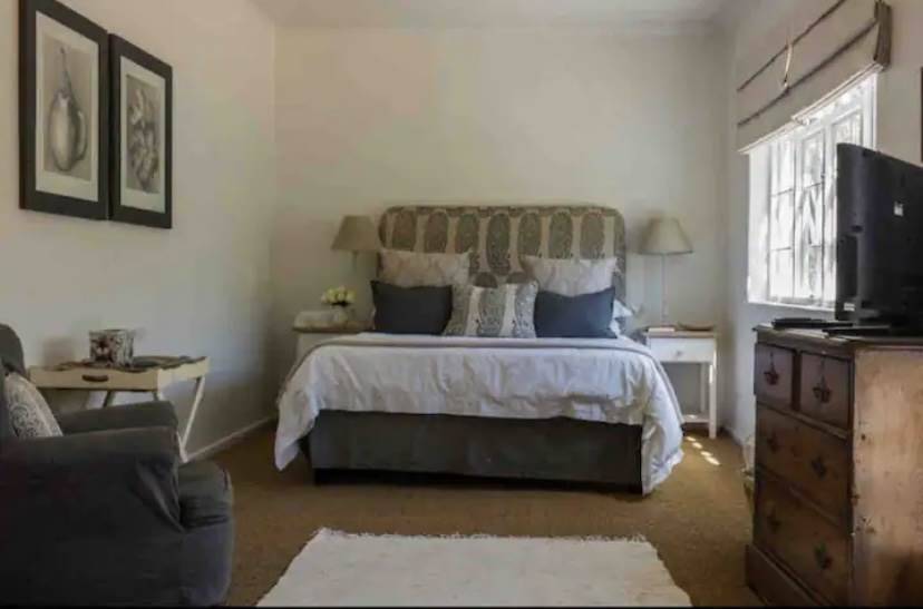 3 Bed House in Franschhoek photo number 8