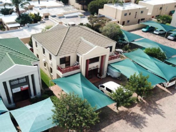 270  m² Commercial space in Lonehill