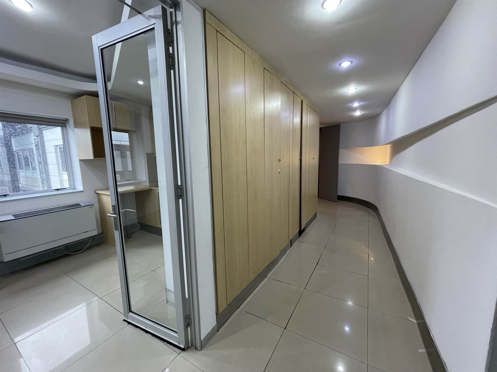 677  m² Commercial space in Rosebank photo number 10