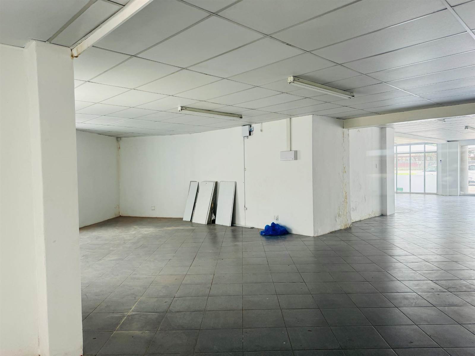 294  m² Commercial space in Pinetown Central photo number 4