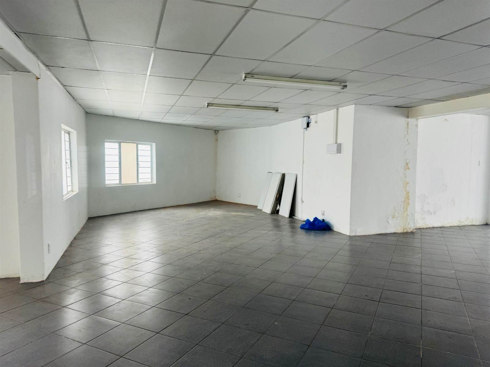 294  m² Commercial space in Pinetown Central photo number 5
