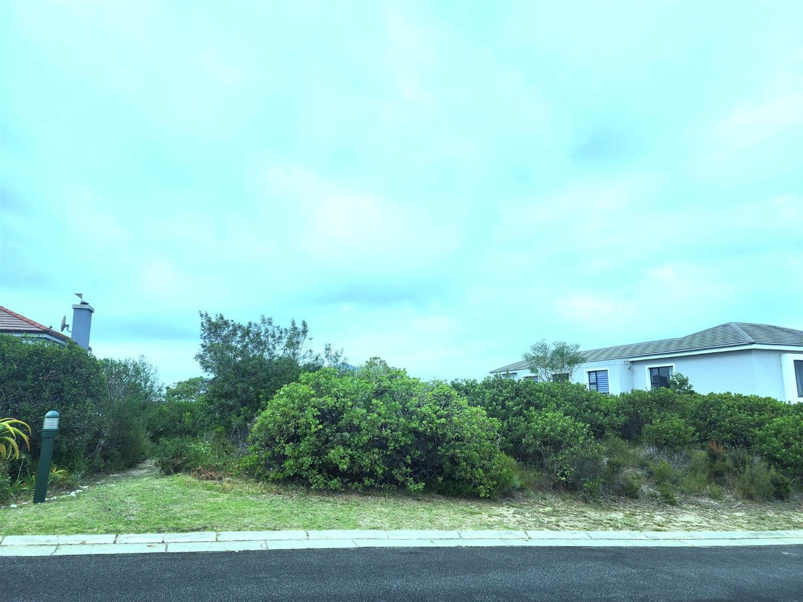 660 m² Land available in Pezula Golf Estate photo number 4